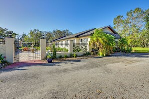 House (5 Bedrooms) | Interior - 8 Mi to Tarpon Springs Sponge Docks: Gem w/ Games (Odessa)