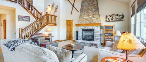 House (4 Bedrooms) | Front of property