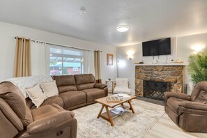 House (4 Bedrooms) | Front of property