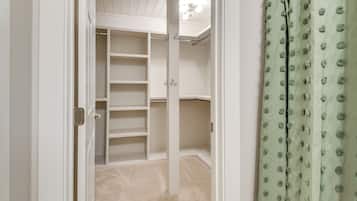 Rumah (4 Bedrooms) | Interior