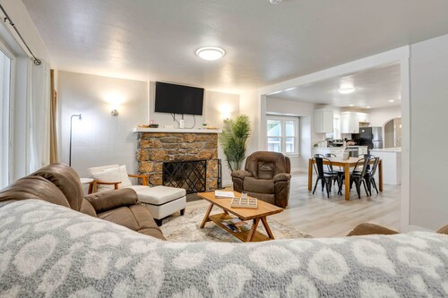 6 Mi to Shoshone Falls Park: Home w/ Game Room!