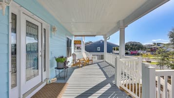 House (5 Bedrooms) | Interior