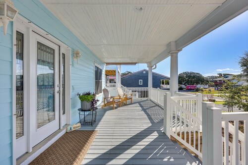 Waterfront Oak Island Home w/ Dock