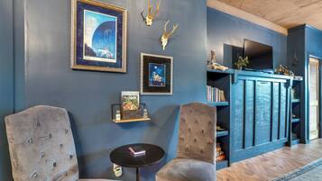 Apartment (0 Bedroom) | Interior