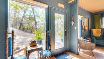 Apartment (0 Bedroom) | Interior