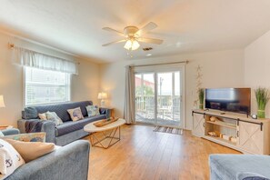 Apartment (2 Bedrooms) | Front of property