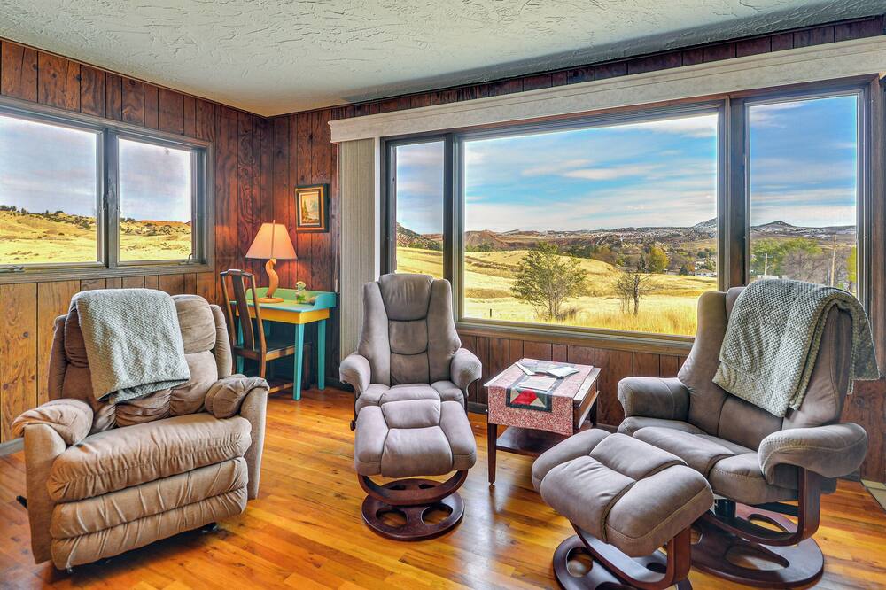 1 Mi to Hot Springs State Park: Rustic Wyoming Gem - Thermopolis, WY