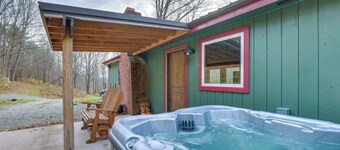 Finger Lakes Retreat: Cohocton Cabin on 25 Acres!