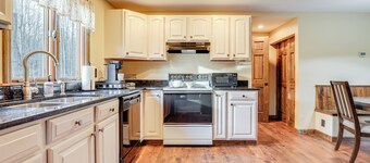 Finger Lakes Retreat: Cohocton Cabin on 25 Acres!