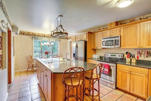 House (3 Bedrooms) | Interior
