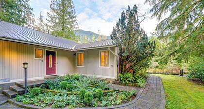 Darrington Home on River w/ Mountain Views
