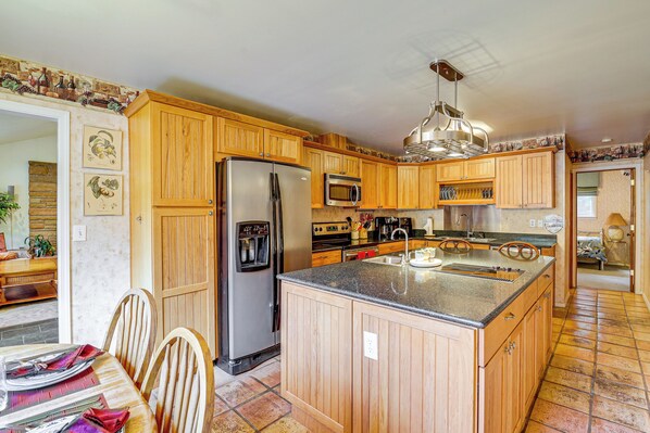 House (3 Bedrooms) | Interior