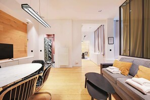 Interior - Haven of peace-2BR/4P- Opera Garnier / Madeleine (Paris)