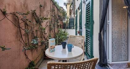 Prione Apartment with Patio by Wonderful Italy
