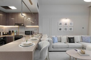 House | 1 bedroom - Modern Living w Premium Amenities Close to Marina (Dubai)