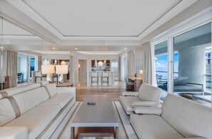 Apartment, barrierefrei | 2 Schlafzimmer, Schreibtisch