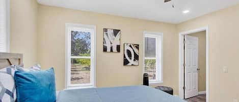 7 bedrooms, iron/ironing board, WiFi, bed sheets