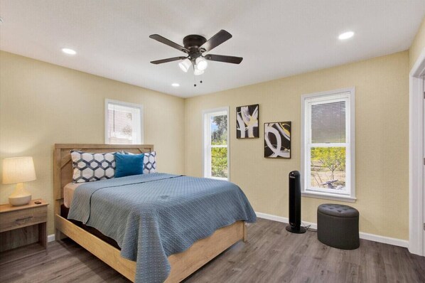 7 bedrooms, iron/ironing board, WiFi, bed sheets