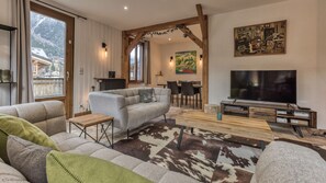 Smart-tv en een open haard