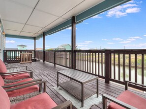 Terrace/patio - Twin Palms Rental- 2 Boat Slips, Huge Deck, Waterfront and Pet Friendly! (Rockport)