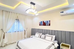 2 dormitorios, tabla de planchar con plancha, wifi y ropa de cama