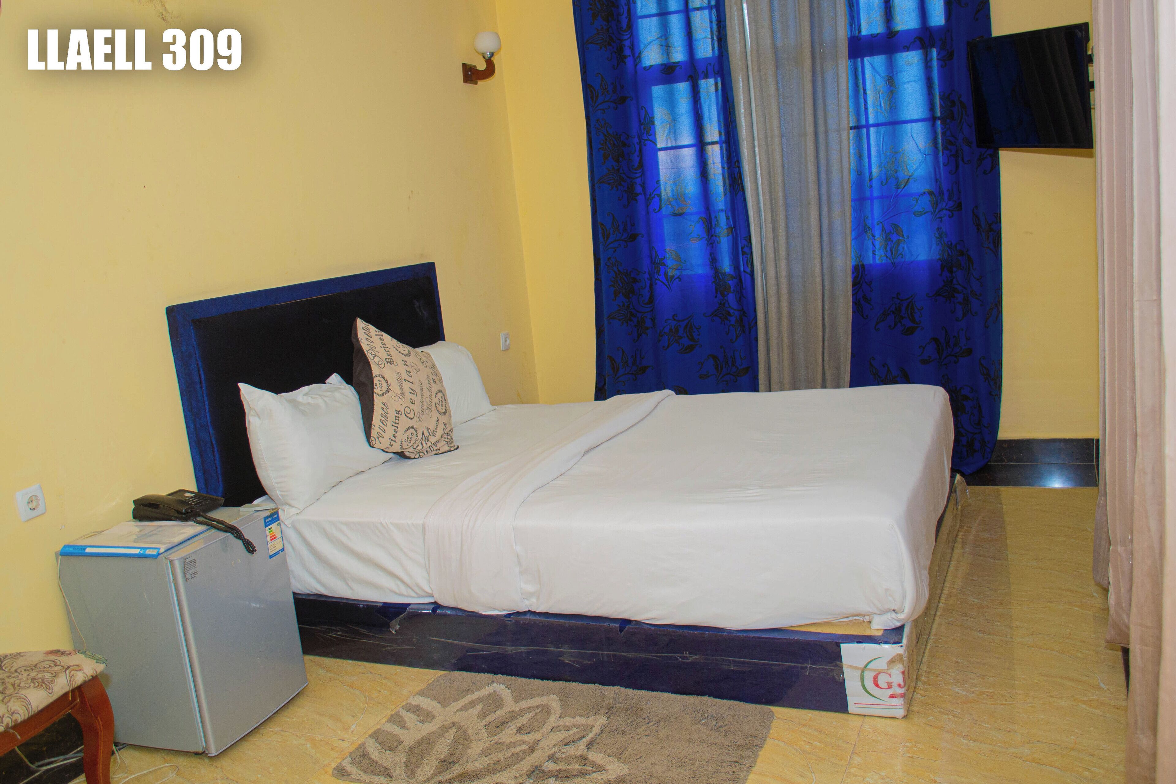 Double Room | Egyptian cotton sheets, premium bedding, down comforters, in-room safe