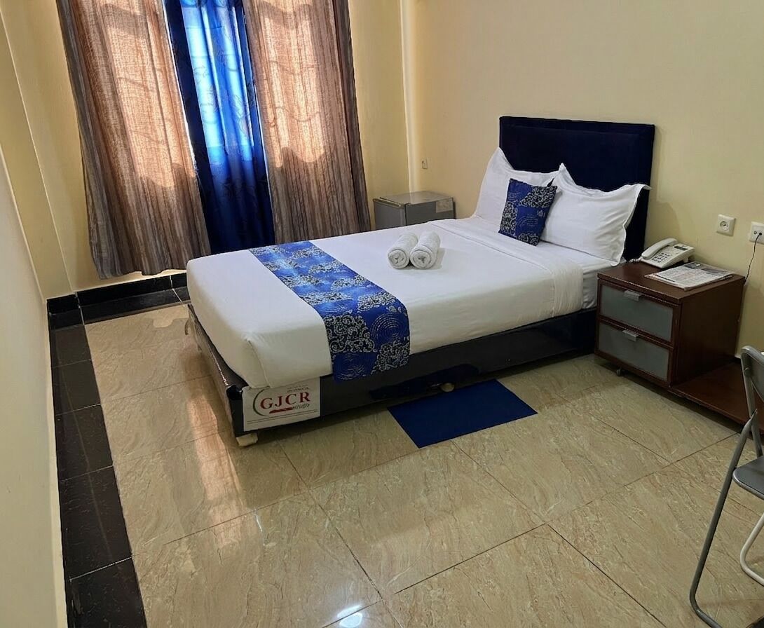 Double Room | Egyptian cotton sheets, premium bedding, down comforters, in-room safe