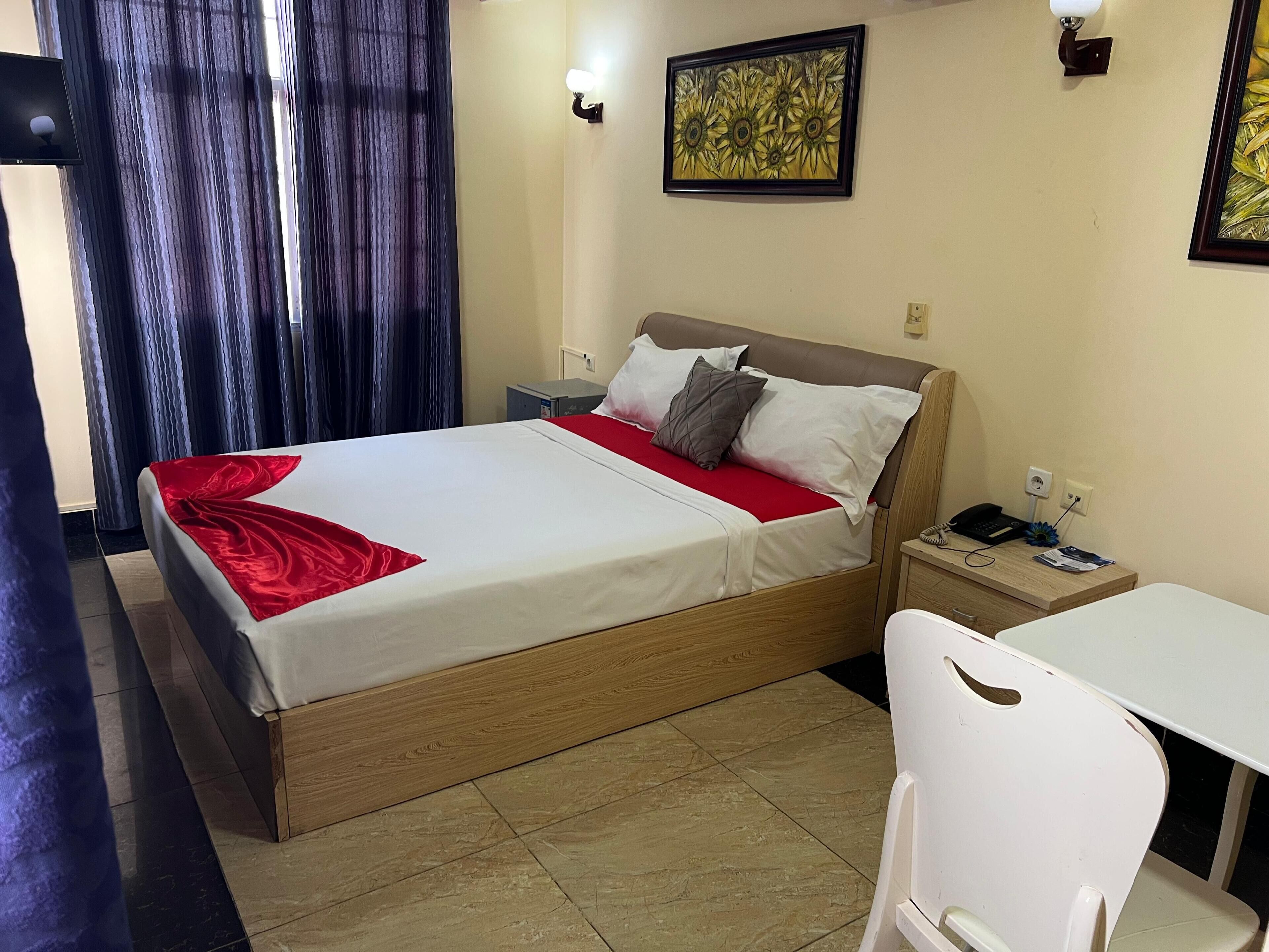 Egyptian cotton sheets, premium bedding, down comforters, in-room safe