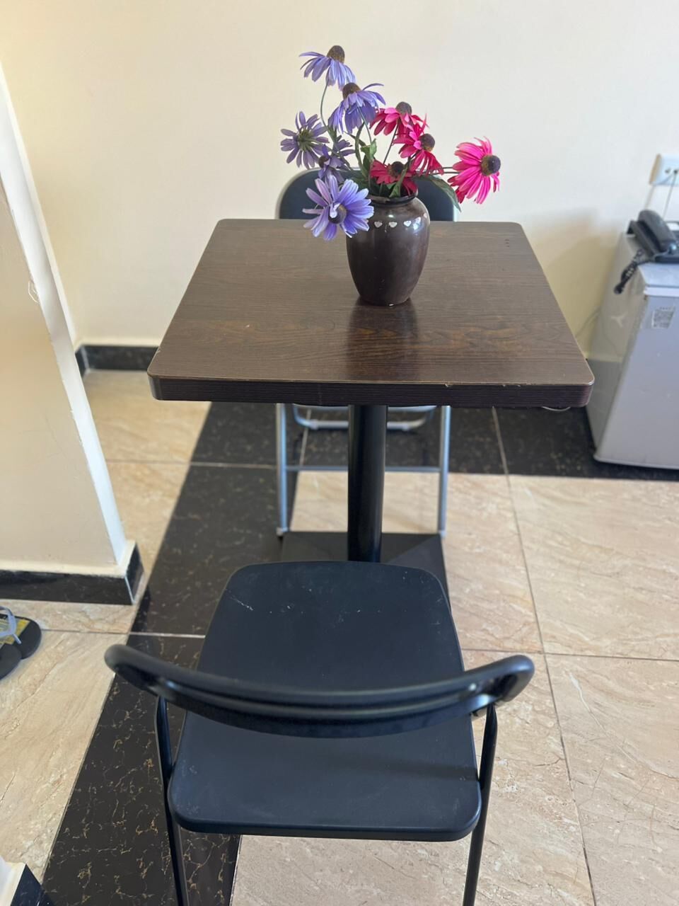 Double Room | Living area | 60-inch plasma TV with cable channels