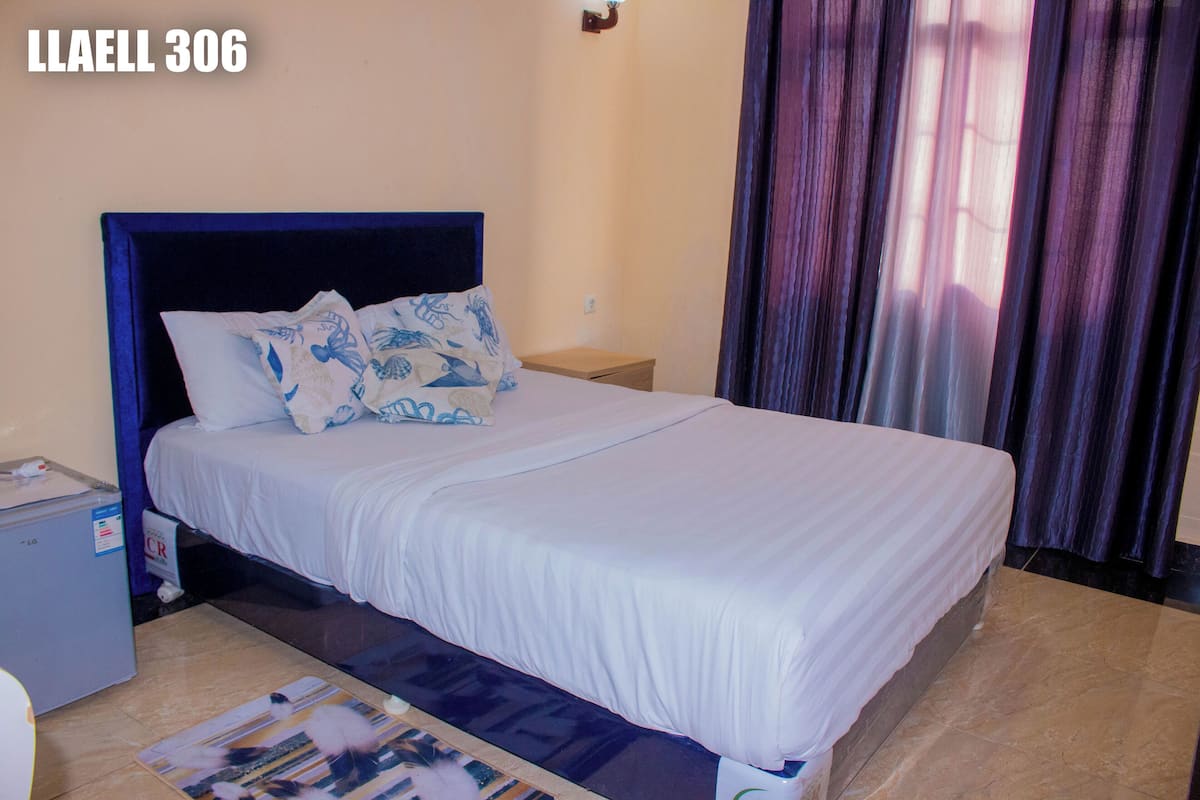 Kamar Double | Seprai katun Mesir, seprai premium, selimut bulu angsa, dan brankas