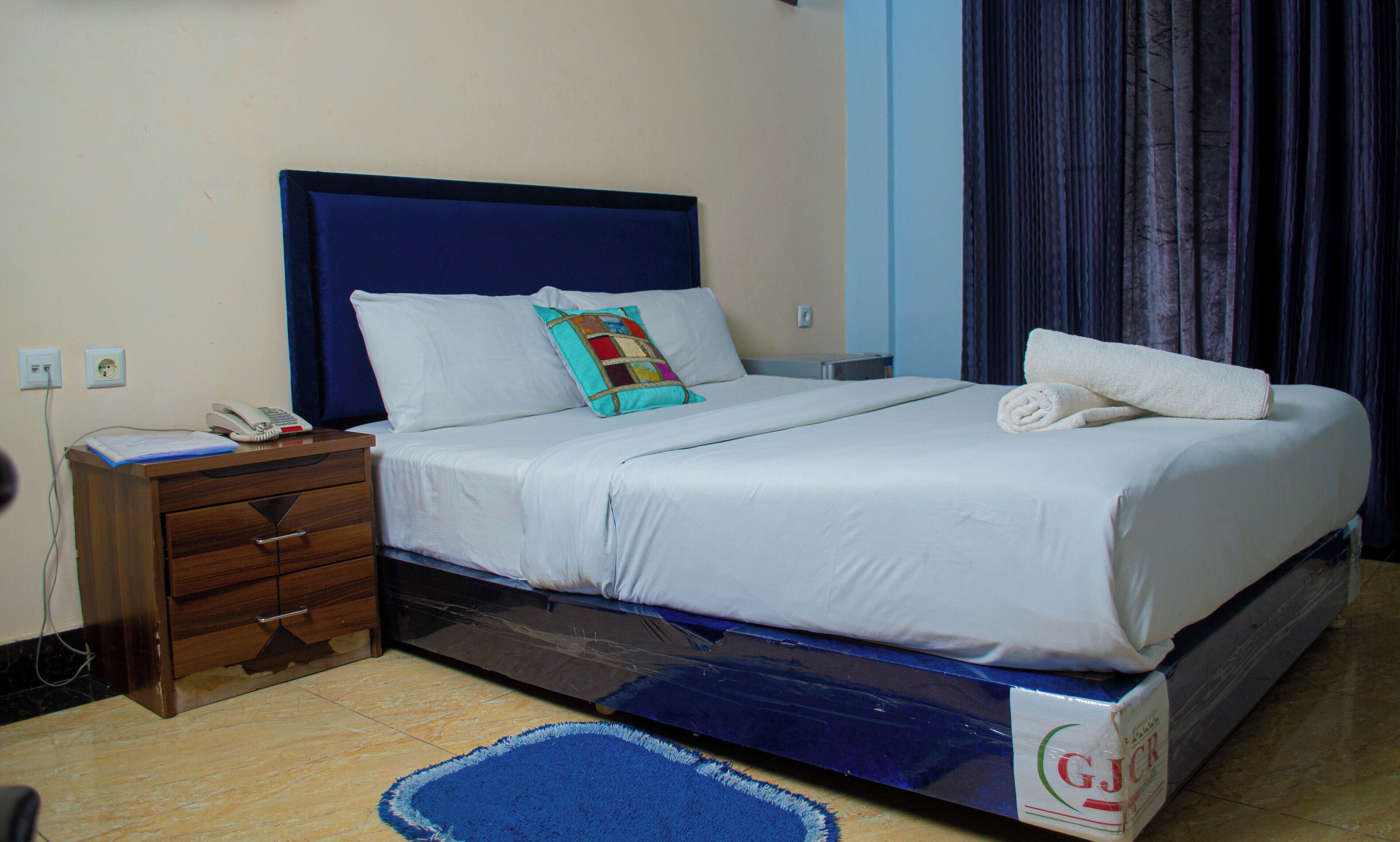 Double Room | Egyptian cotton sheets, premium bedding, down comforters, in-room safe
