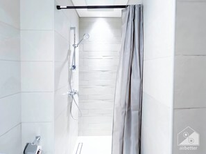 Bathroom - Riviera Studio Stay With Balcony Views (Dubai)