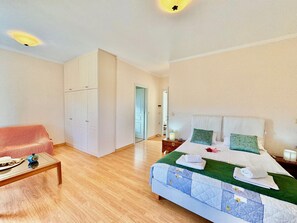 7 chambres, fer et planche à repasser, Wi-Fi gratuit, draps fournis