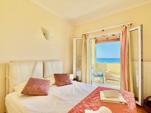 7 bedrooms, iron/ironing board, free WiFi, bed sheets