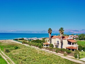 Exterior - Beachfront Villa JustRelax with private pool (Acharavi)