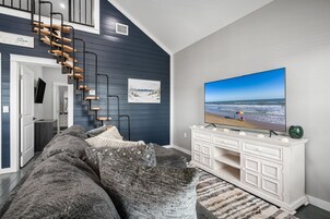 House, 2 Bedrooms | Living area | Smart TV, streaming services