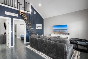 House, 2 Bedrooms | Living area