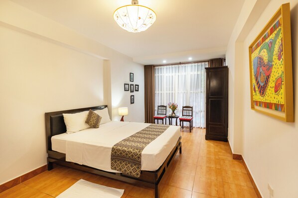 2 bedrooms, iron/ironing board, WiFi, bed sheets