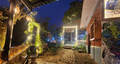 Hollywood Camps and Restaurant Bir