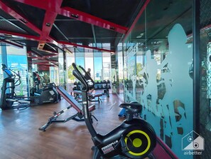Fitness facility - City Serenity: Modern Studio With Stunning Views (Dubai)