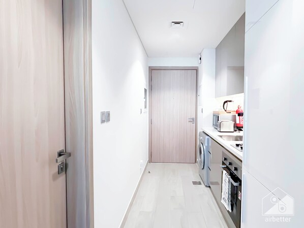 Apartment (0 Bedroom) | Interior - Studio in Azizi Riviera: Comfort and Convenience (Dubai)