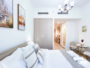 Apartment (0 Bedroom) | Interior - Studio in Azizi Riviera: Comfort and Convenience (Dubai)