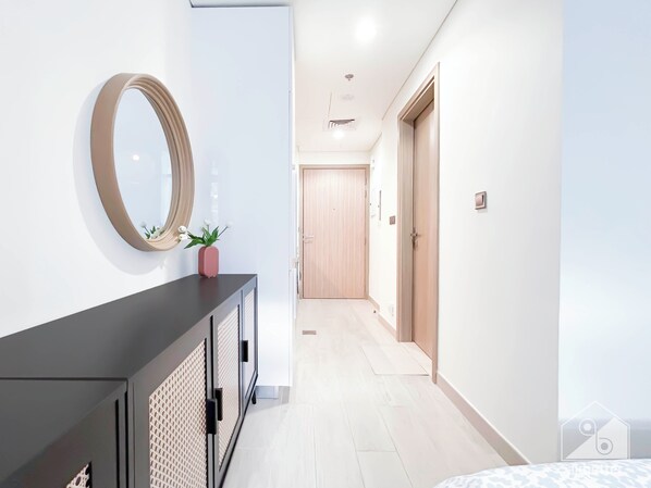 Apartment (0 Bedroom) | Interior - Meydan Bliss:luxurious Studio With Private Balcony (Dubai)