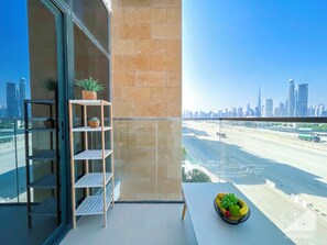 Property grounds - Azizi Riviera Studio: Balcony & Comfort in Meydan (Dubai)