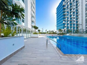 Apartment (0 Bedroom) | Interior - Breath Taking Studio With Balcony & Stunning Views (Dubai)