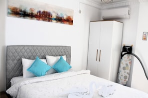 Economy House, Balcony, City View | Desk, laptop workspace, iron/ironing board, free WiFi - Mavi Restaurant & Apartments 2 (Didim)
