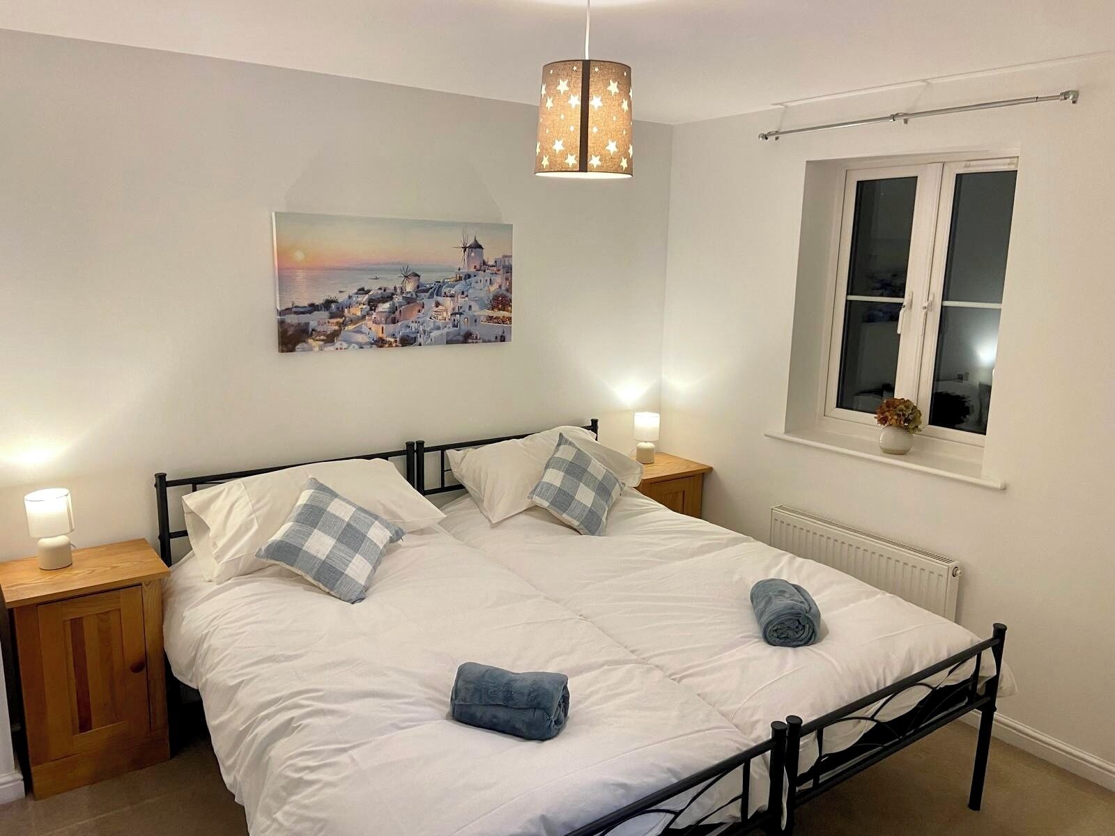 3 soverom, strykejern/-brett, wi-fi og sengetøy