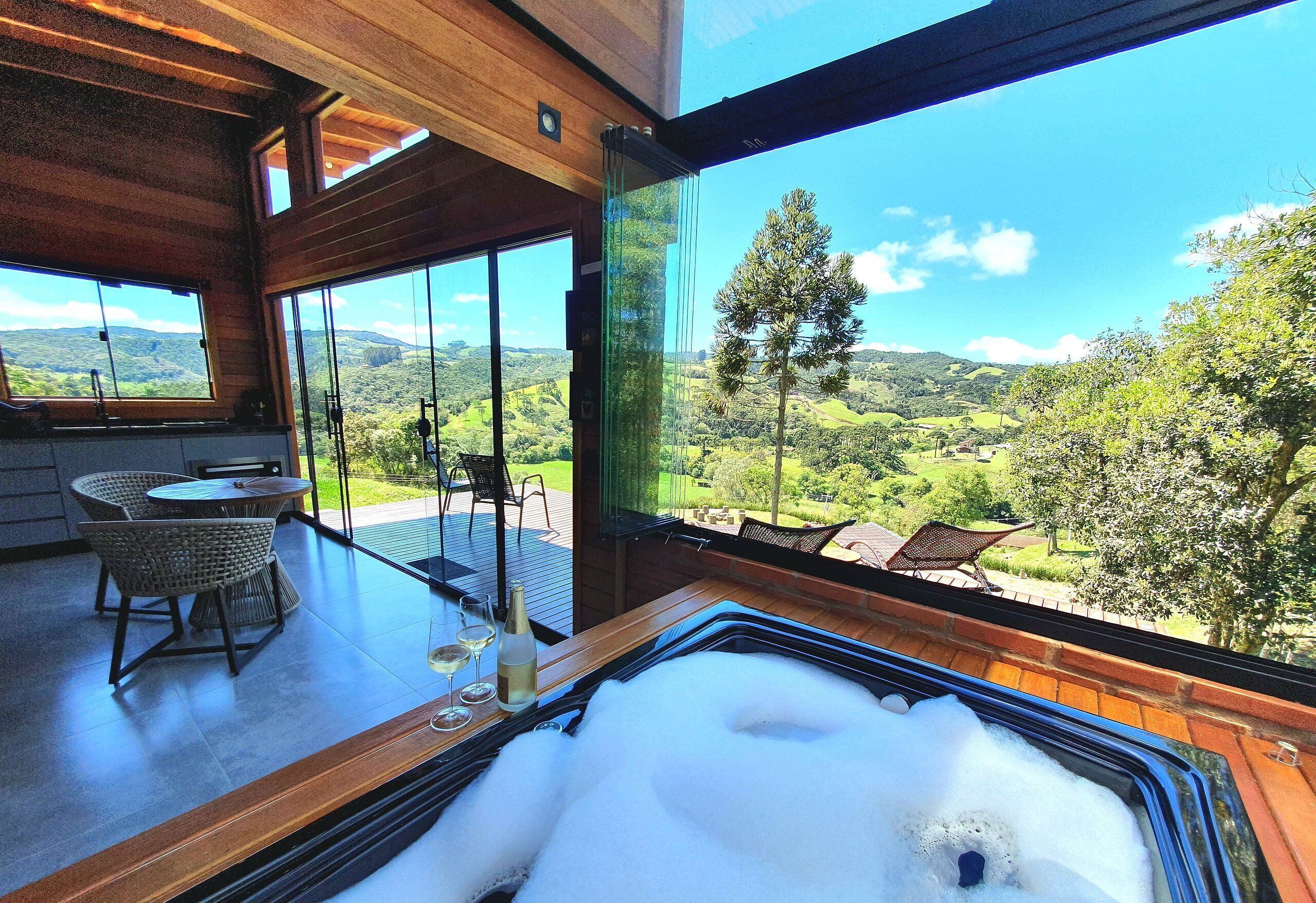 Honeymoon Cabin, Jetted Tub, Mountain View | Interior