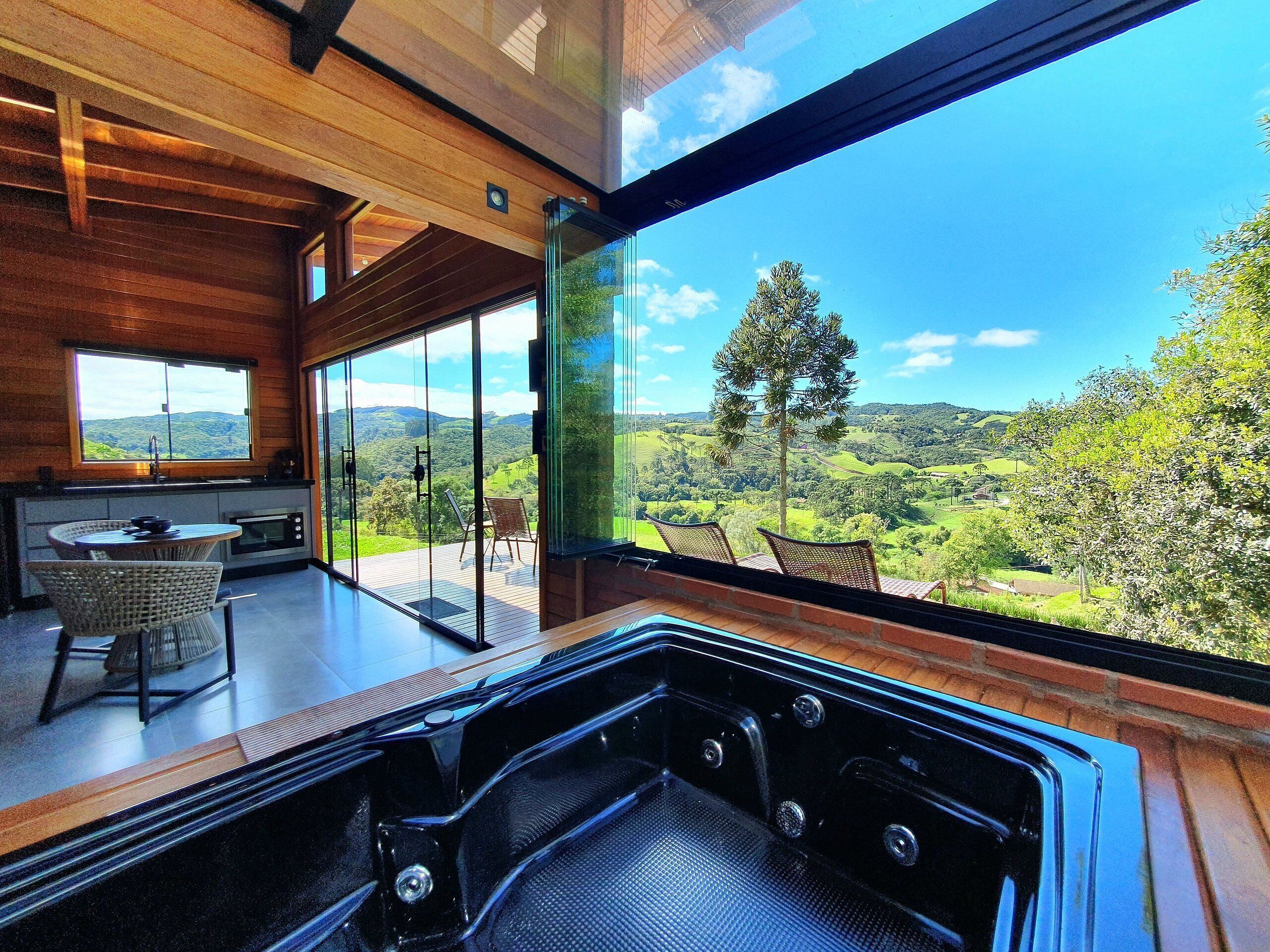 Honeymoon Cabin, Jetted Tub, Mountain View | Interior