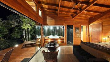 Premium bedding, free WiFi, bed sheets